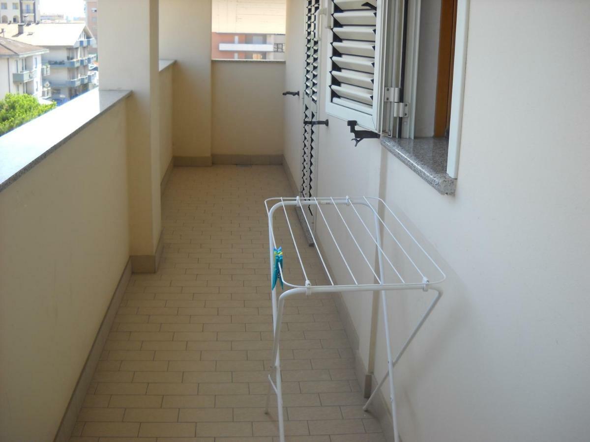 Ferienwohnung Residenza D'Agnese Montesilvano Marina Exterior foto